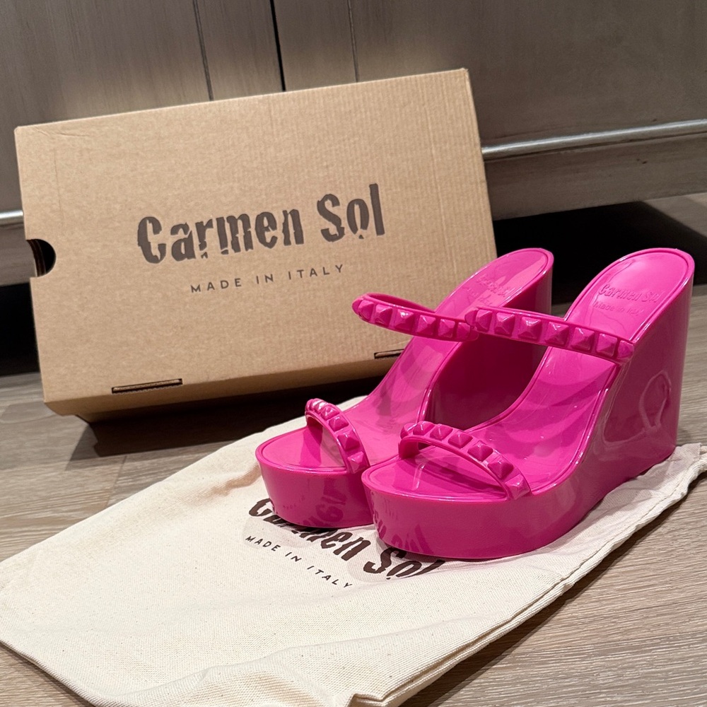 Carmen Sol Pink Wedge Sandals